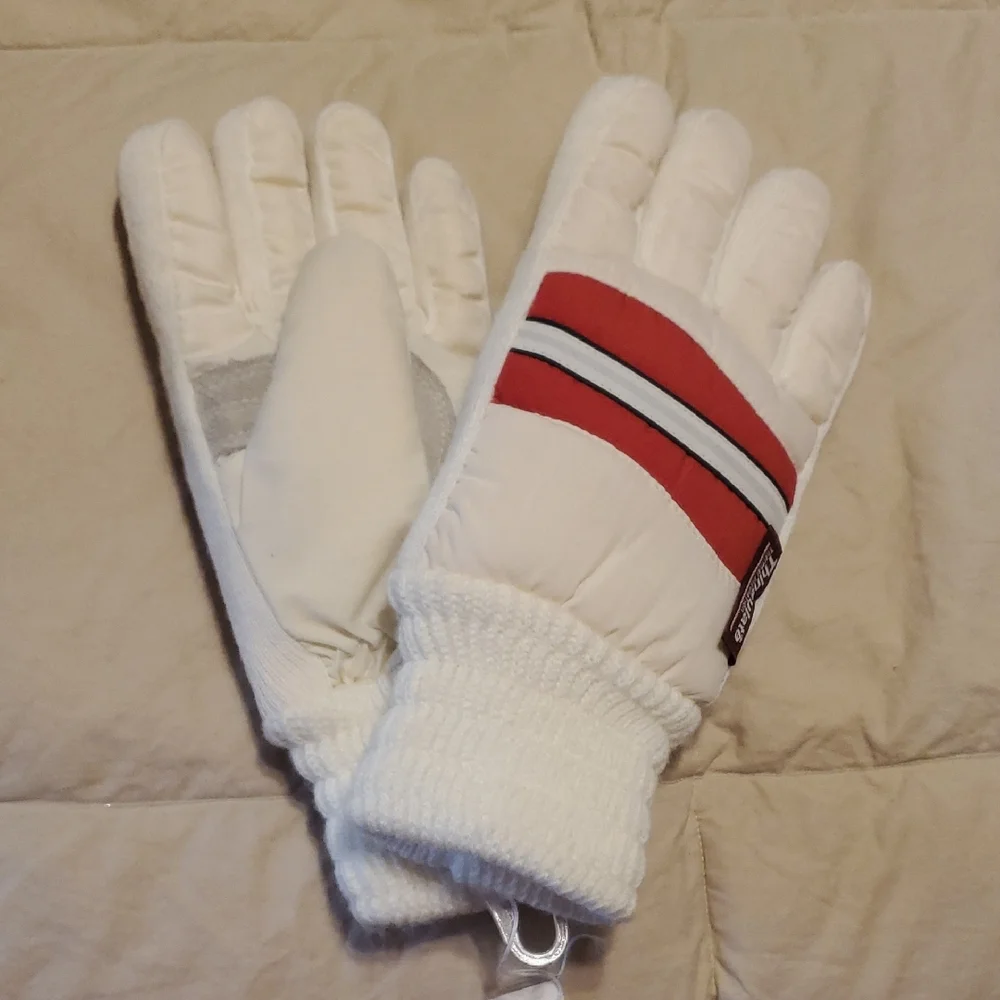 3M Thinsulate Red and White Gloves Unisex